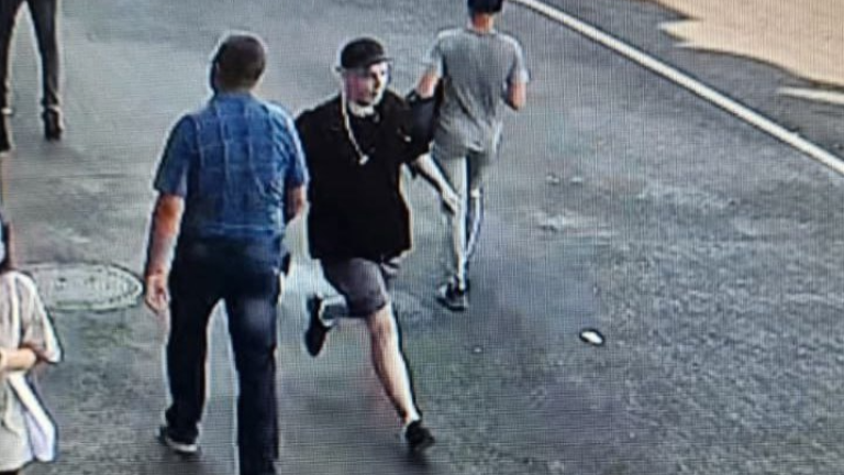 В Иркутске мужчина распылил газ из баллончика в лицо посетительнице ТЦ